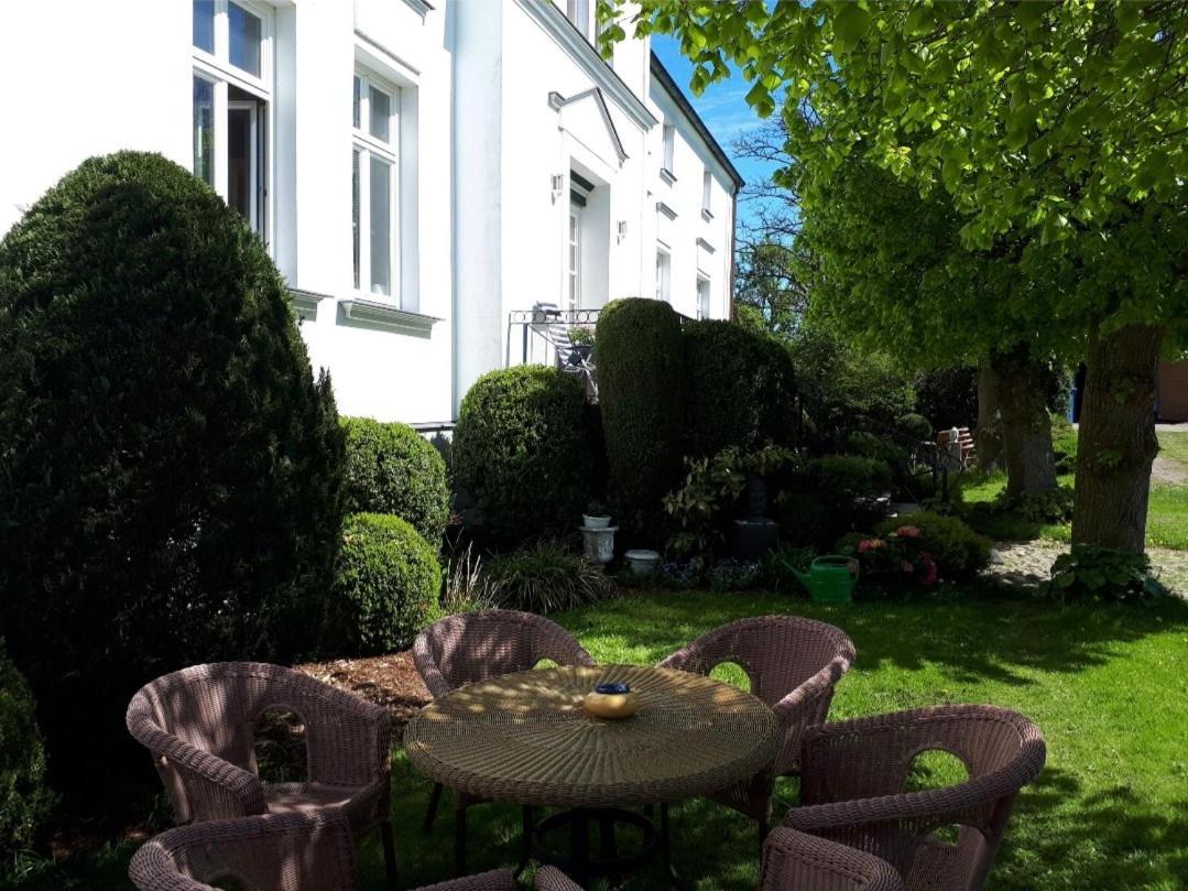 Altes Bauernhaus Im Gruenen Steffenshagen Luaran gambar